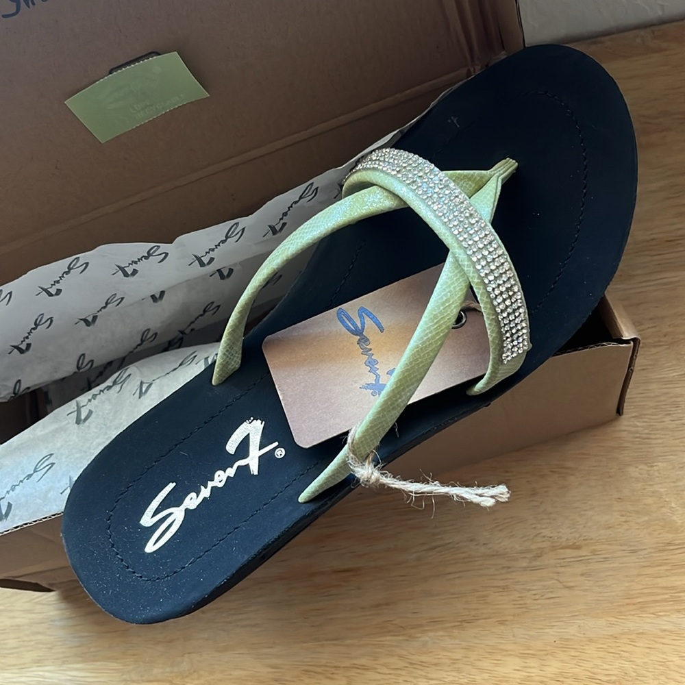 Seven 7 Bondi Coal Sandals, NIB